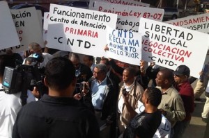 Trabajadores durante protesta.