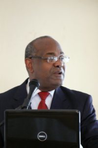 Profesor Cándido Mercedes.