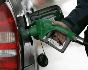 Precios combustibles bajan entre RD$1.00 y RD$2.52 por galón; Gas Natural seguirá sin variación