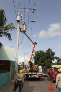 EDE Este trabaja para mejorar servicio de electricidad de sectores de La Romana. 