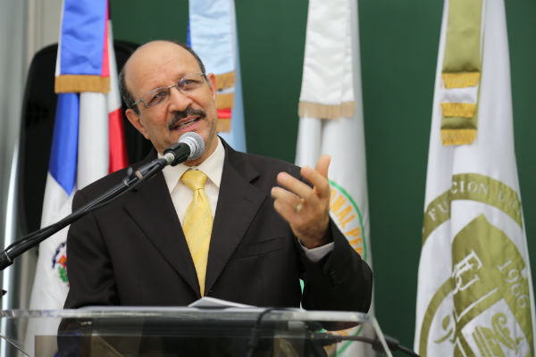 Director ejecutivo del Inabie, René Jáquez Gil.