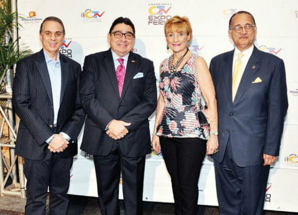 Nabij Khoury, Miguel Calzada León, Susana Villanueva y Arturo Villanueva.