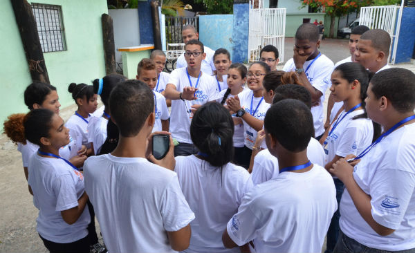 Busca  incrementar el número de bachilleres que elijan carreras STEM (Ciencia, Tecnología, Ingeniería y Matemáticas).